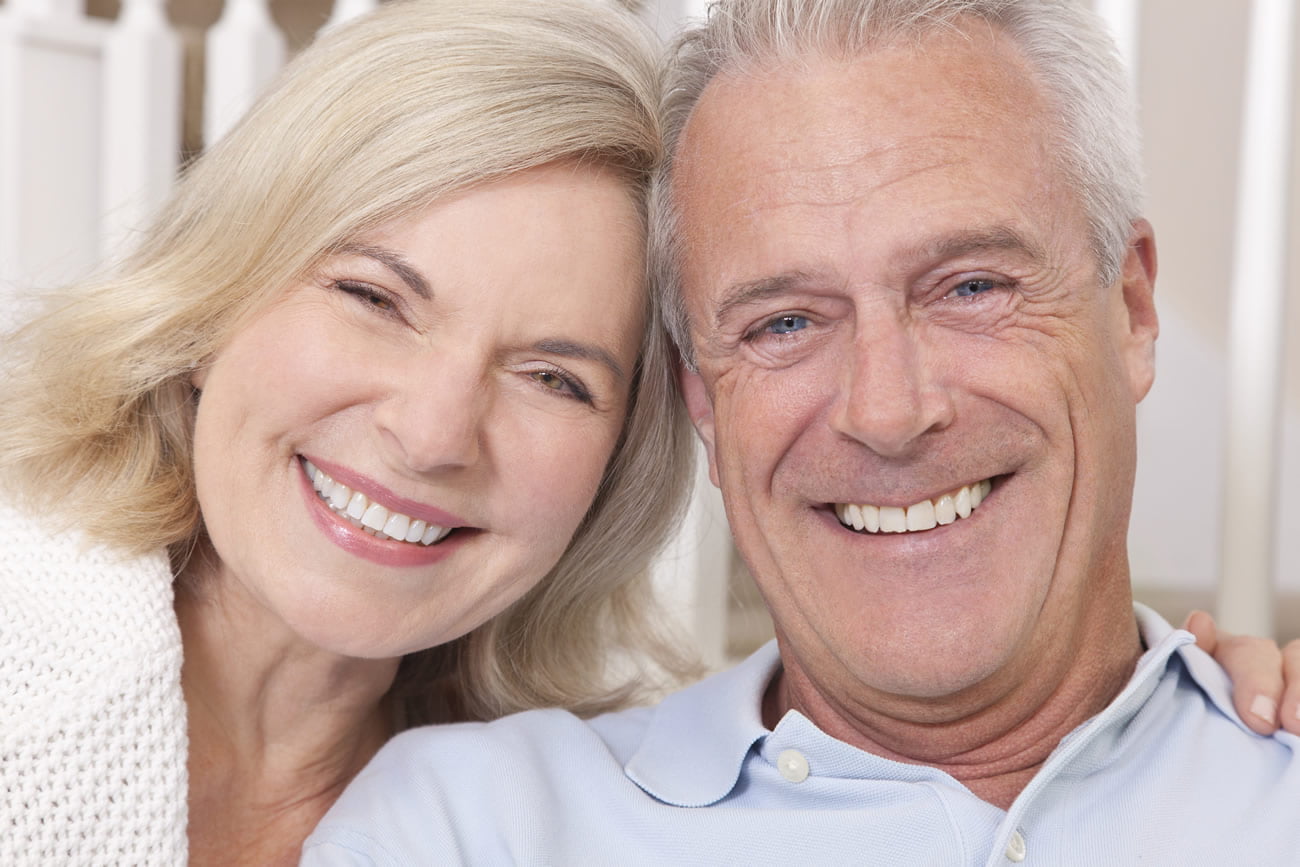 Prótesis híbrida sobre implantes dentales | Clínica dental Dr. Manuel López de Calatayud